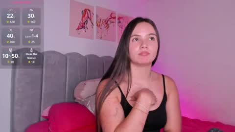 Dafne  online show from 11/19/25, 10:10