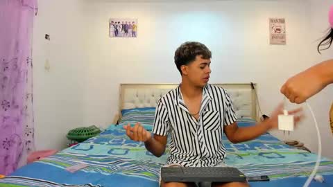 Snapshot of dafnezahiraa_ chatting on 02/12/25, 03:29 dafnezahiraa online show from 02/12/25, 03:29