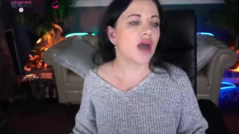 Snapshot of dafni_mon chatting on 04/27/26, 05:38 Dafni Mon online show from 04/27/26, 05:38