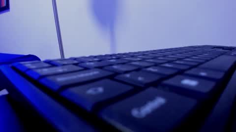 Snapshot of dafnnee_ross chatting on 12/28/24, 12:24 DAFNNE online show from 12/28/24, 12:24