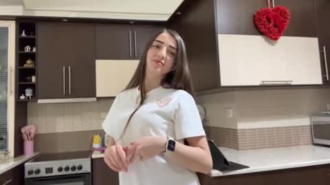 Mia online show from 03/26/26, 03:50