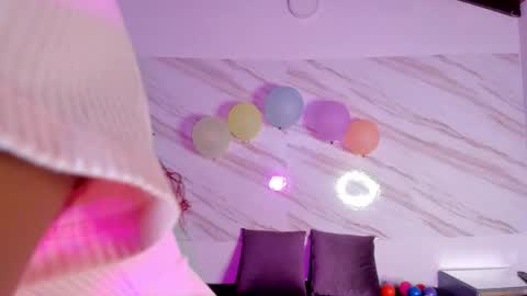   online show from 12/01/25, 06:24