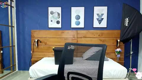  Dahiana  online show from 09/15/25, 08:09