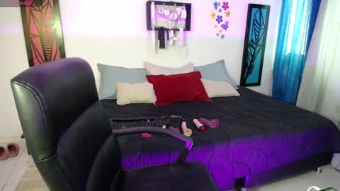 Dahiana online show from 01/23/25, 10:11