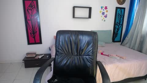 Dahiana online show from 02/13/25, 06:48