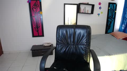 Dahiana online show from 02/27/25, 09:25