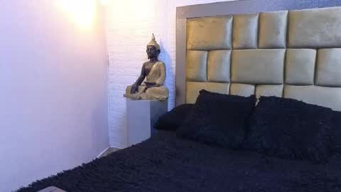 Dahiana online show from 11/28/25, 10:18