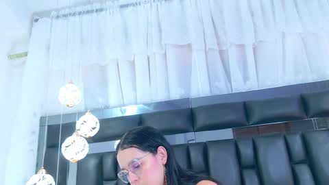 Snapshot of dahianamoss chatting on 10/01/25, 11:27 Dahiana online show from 10/01/25, 11:27