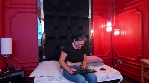 Snapshot of dahianeconnor chatting on 11/14/25, 02:49 Dahiane Connor online show from 11/14/25, 02:49