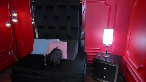 Snapshot of dahianeconnor chatting on 11/28/25, 11:35 Dahiane Connor online show from 11/28/25, 11:35