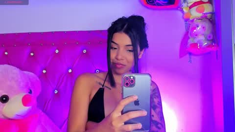 Snapshot of dahiangomezz chatting on 01/25/25, 06:13 online show from 01/25/25, 06:13