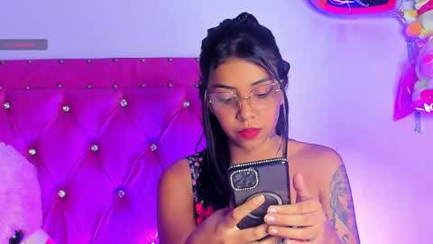 Snapshot of dahiangomezz chatting on 02/11/25, 07:44 online show from 02/11/25, 07:44