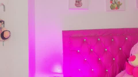 Snapshot of dahiangomezz chatting on 02/12/26, 06:25 online show from 02/12/26, 06:25