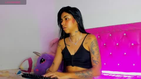 Snapshot of dahiangomezz chatting on 04/25/26, 11:13 online show from 04/25/26, 11:13