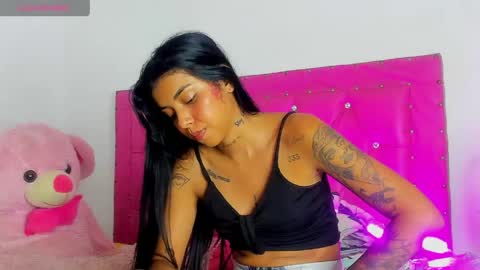 Snapshot of dahiangomezz chatting on 05/20/26, 12:28 online show from 05/20/26, 12:28