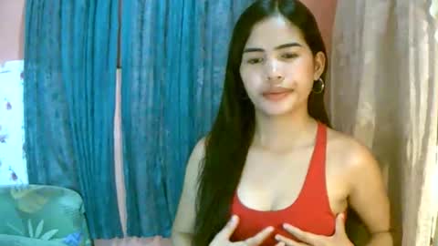 Snapshot of dahlia_123 chatting on 04/12/26, 12:21 Im Dahlia online show from 04/12/26, 12:21