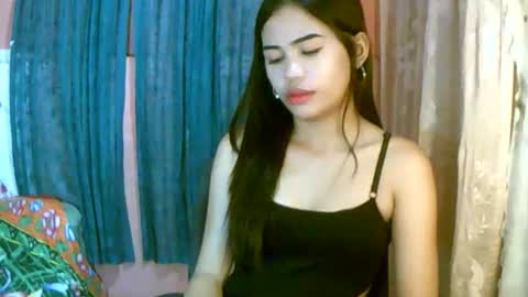 Snapshot of dahlia_123 chatting on 05/09/26, 10:42 Im Dahlia online show from 05/09/26, 10:42