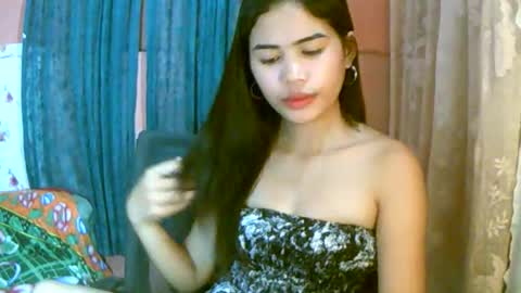 Snapshot of dahlia_123 chatting on 05/11/26, 10:54 Im Dahlia online show from 05/11/26, 10:54