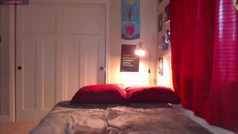 Dahlia online show from 04/19/26, 09:06