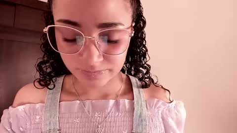 Dahli online show from 09/16/25, 08:43