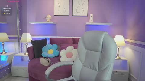 Dahlia Grey online show from 11/22/25, 11:42