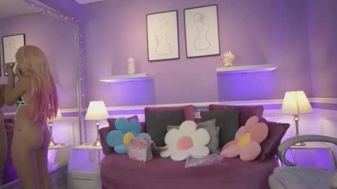 Dahlia Grey online show from 02/17/26, 11:40