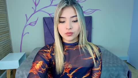 Snapshot of dahliamoore chatting on 02/03/25, 11:05 Dahlia online show from 02/03/25, 11:05
