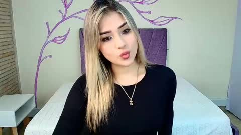 Snapshot of dahliamoore chatting on 02/10/25, 07:49 Dahlia online show from 02/10/25, 07:49