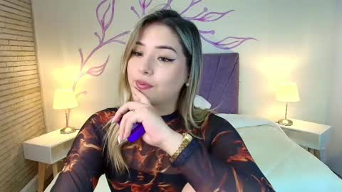 Snapshot of dahliamoore chatting on 03/06/25, 12:10 Dahlia online show from 03/06/25, 12:10