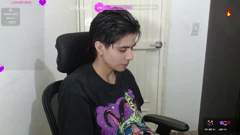 Snapshot of dahliarios chatting on 12/25/24, 01:42 lorena online show from 12/25/24, 01:42