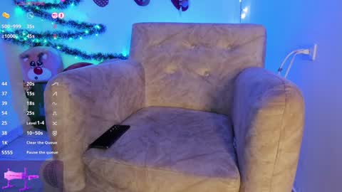  Dahnia  online show from 01/04/25, 09:00