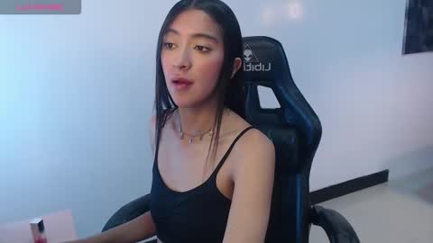 Snapshot of dahyan_ch chatting on 11/24/25, 04:40 dahyan_ch online show from 11/24/25, 04:40