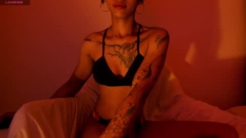 Daiana online show from 02/04/25, 06:06