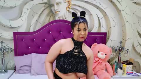 Snapshot of daiana_kimberly chatting on 02/25/26, 06:45 Daiana Kimberly online show from 02/25/26, 06:45