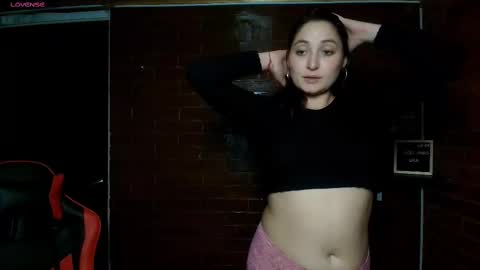 Snapshot of daiana_m chatting on 02/19/25, 12:57 Daiana online show from 02/19/25, 12:57