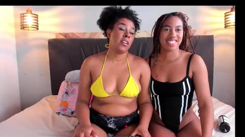 Snapshot of dailasmith chatting on 12/14/25, 04:12 Daila Smith online show from 12/14/25, 04:12