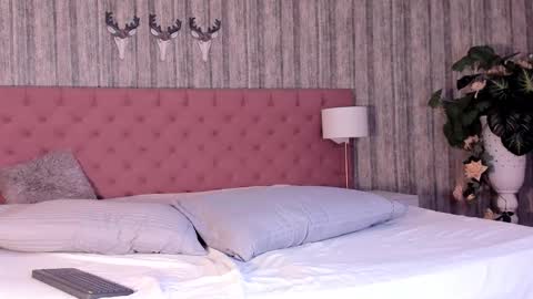 Daimond Johnson online show from 12/20/25, 09:33