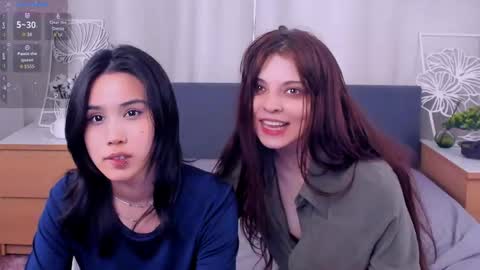 Aoi and Lily best friends online show from 04/23/26, 12:29