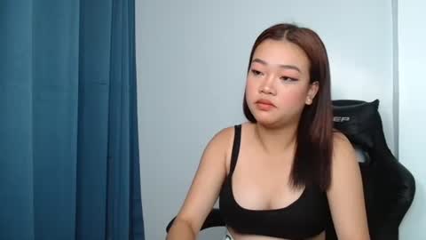 Snapshot of dainaxoxoxo chatting on 10/07/25, 07:44 Diana online show from 10/07/25, 07:44