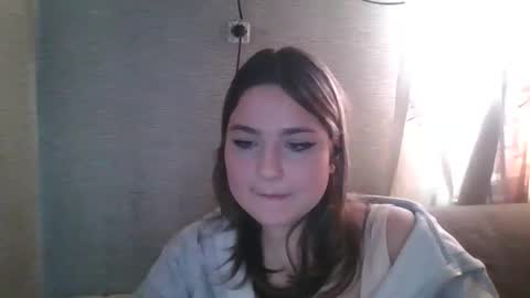 Snapshot of daiquiri_doll chatting on 12/16/25, 08:30 daiquiri_doll online show from 12/16/25, 08:30