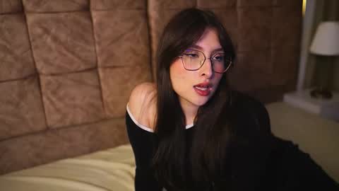 Lauren            online show from 03/17/26, 03:55