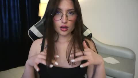 Lauren            online show from 04/09/26, 01:27