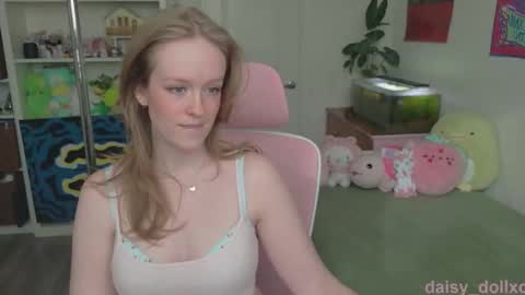 Snapshot of daisy_dollxo chatting on 04/24/26, 09:39 Daisy online show from 04/24/26, 09:39