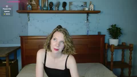daisy_lovely online show from 10/08/25, 04:43