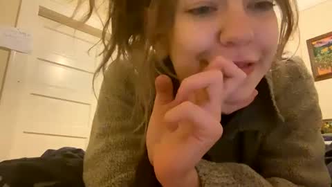 DaisyB3 online show from 02/17/25, 08:41