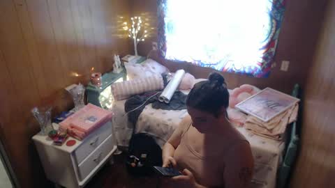 Snapshot of daisybella420 chatting on 06/13/26, 08:51 daisybella420 online show from 06/13/26, 08:51