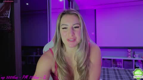 Snapshot of daisydeliciousxx chatting on 10/14/25, 06:52 DaisyDeliciousxx online show from 10/14/25, 06:52