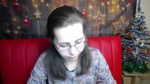 Snapshot of daisyedit chatting on 12/20/25, 06:31 DaisyEdit online show from 12/20/25, 06:31