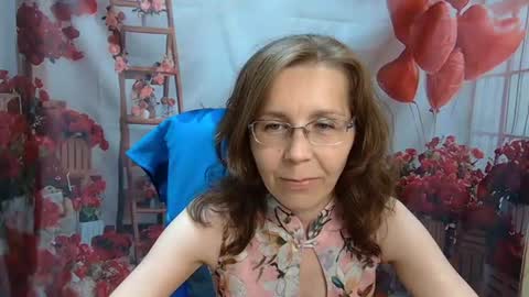 Snapshot of daisyedit chatting on 07/13/26, 11:24 DaisyEdit online show from 07/13/26, 11:24