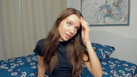 Snapshot of daisyfoulks chatting on 12/02/24, 07:25 Naomi online show from 12/02/24, 07:25